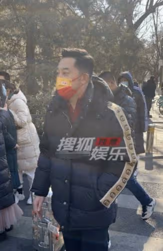春晚第四次聯排現場亮點足,穎兒戴黃金,沙溢穿奢侈品牌上衣