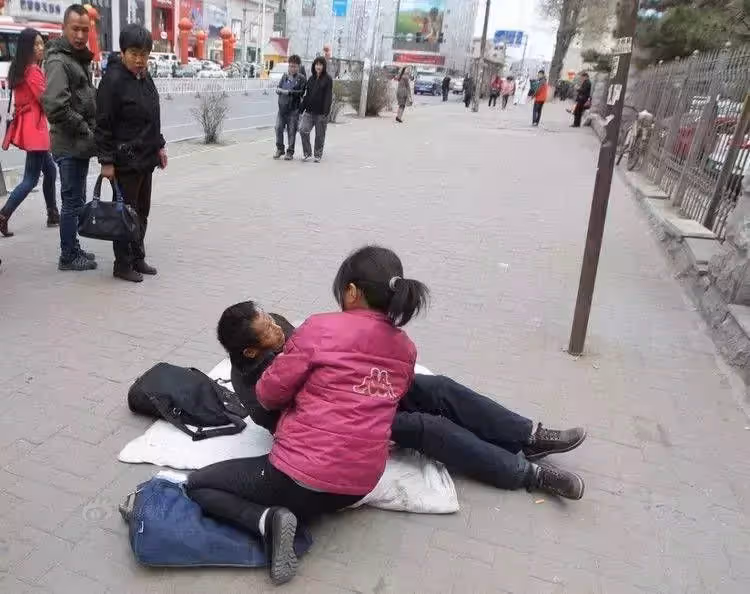 阿公被兒子趕出家,早餐店老闆好心收留,老人說出一秘方,店老闆樂開花,三個兒子後悔了