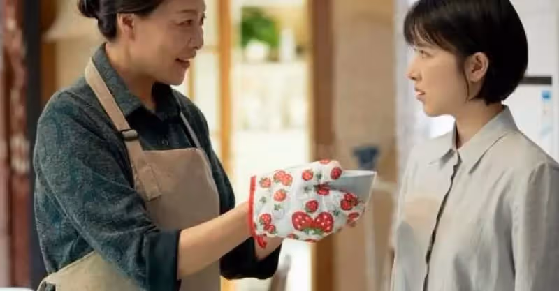「你家兩套房，給你弟一套」母親的「大局觀」，毀了一桌年夜飯