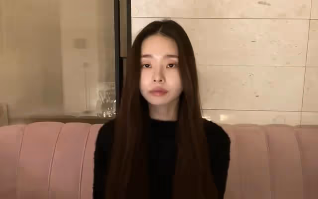 不只穿假貨，爸爸職業也被質疑造假，韓國網友都表示太心疼宋智雅