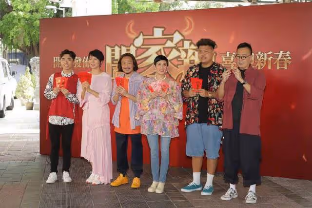 挑戰母親角色!香港知名女星被二十幾歲藝人喊媽媽,既突然又開心