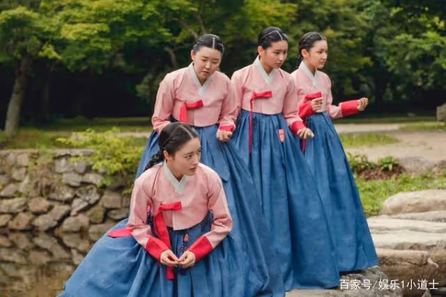 《衣袖紅鑲邊》「祘的CP」李世榮差點被俊昊解衣帶時即興演出