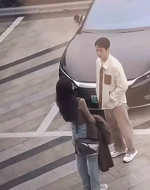 逆生長！42歲殷桃挑戰性感比基尼，身材火辣與教練互動親密引熱議