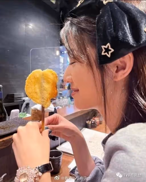 當胡鴻鈞不存在!蔡思貝余德丞「情侶」關係浮面