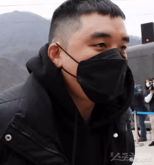從不認到認罪，李勝利的減刑遭到了網友的抨擊和憤怒！
