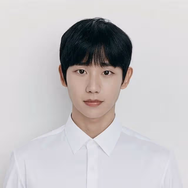 韓網熱議少年感長相韓星,崔宇植、李俊昊上榜,宋仲基童顏無敵