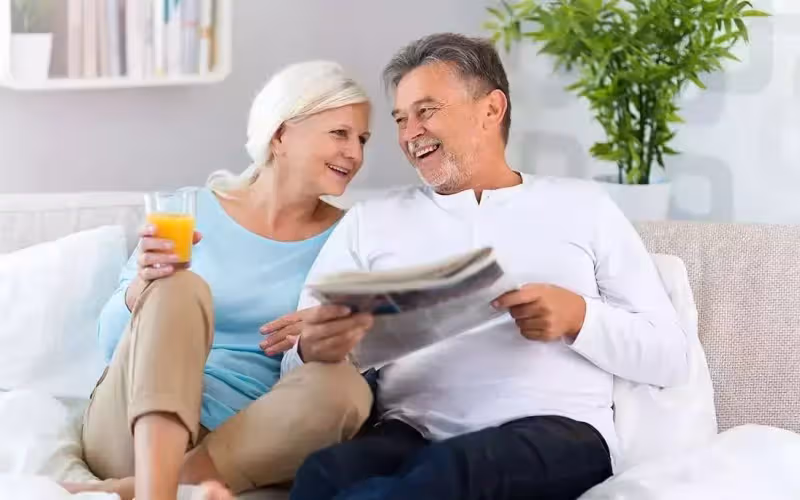 生雙胞胎女兒!強勢婆婆嫌棄嗆「滾回娘家坐月子」 第二天爸媽「開豪車來接」婆婆含淚求原諒