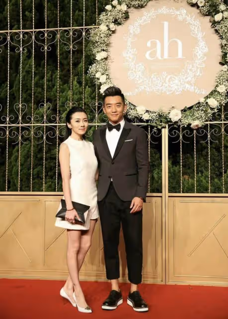 7年前參加黃曉明婚禮的嘉賓,5對都離婚了!王寶強的婚姻最受非議