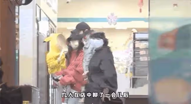 黃曉明baby最後同框畫面曝光!爸爸抱娃媽媽緊隨,一家三口好溫馨