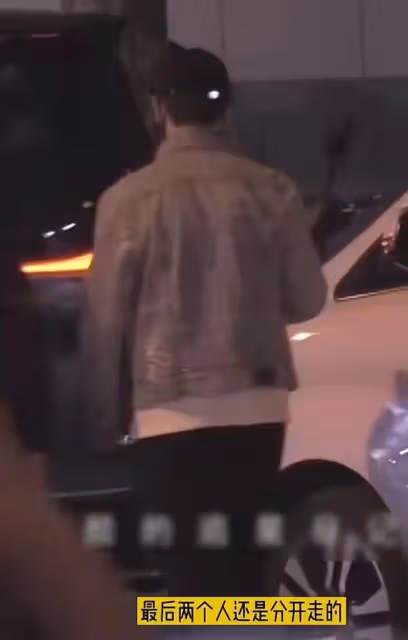 黃曉明baby最後同框畫面曝光!爸爸抱娃媽媽緊隨,一家三口好溫馨