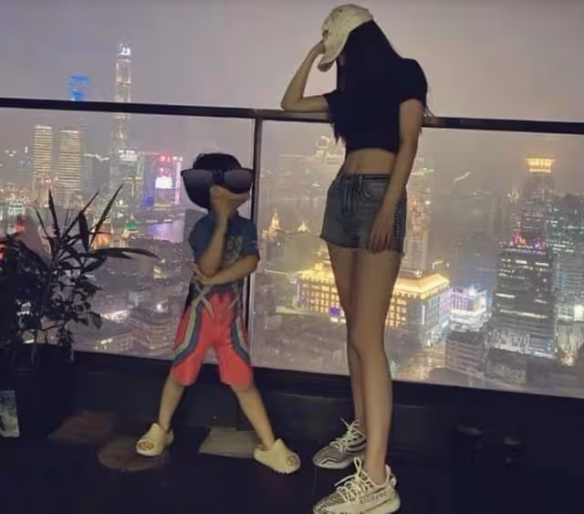 黃曉明離婚引出4大疑點!baby多次暗中撒糖,公開戴婚戒被指戲多