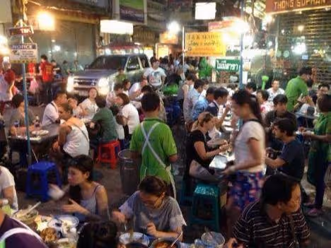 苦戀四年,姑娘深夜給出國的男友發視頻,卻看到一個外國女人