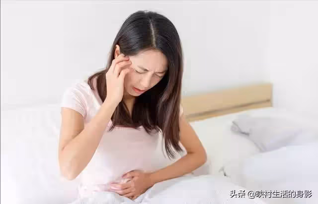 23年前女兒生病沒錢治療，父親有錢不借，如今卻要女兒出錢贍養