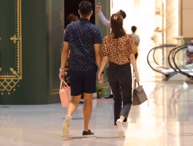 華姐冠軍岑麗香近況,婚前每天用50元很節儉,婚後住豪宅愛買名牌