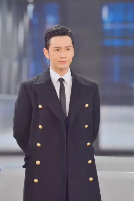 曝黃曉明恢復單身後心情平靜,不與baby分產互罵,兒子至今不知情