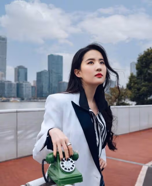 四小花旦現狀:baby楊冪雙雙離婚,倪妮至今未婚,只一人婚姻幸福