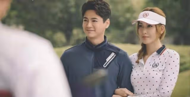 曝男搭檔私加吻戲!香港知名女星直認尷尬,對方澄清純粹為了劇情