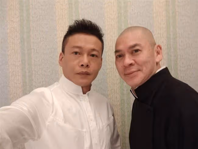 知名導演自曝患恐慌症!發病時呼吸困難有瀕死感,一周跑4次急診