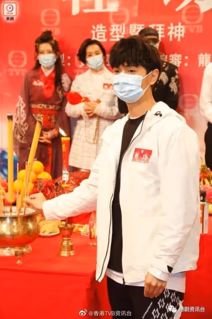 鄭俊弘爆何雁詩做暴食孕婦!六月完劇準備陪生