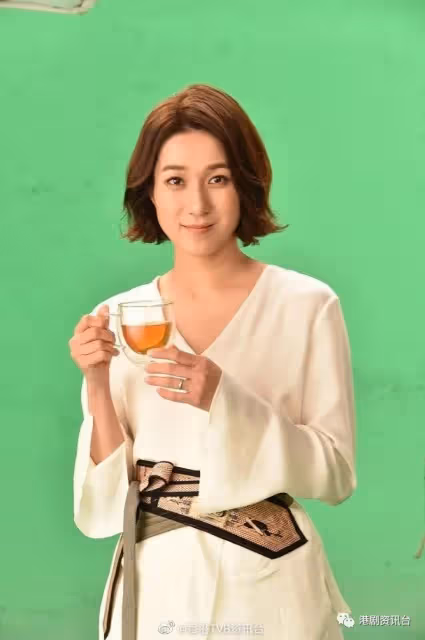 民選視後吸金力強!鍾嘉欣回溫哥華前有代言
