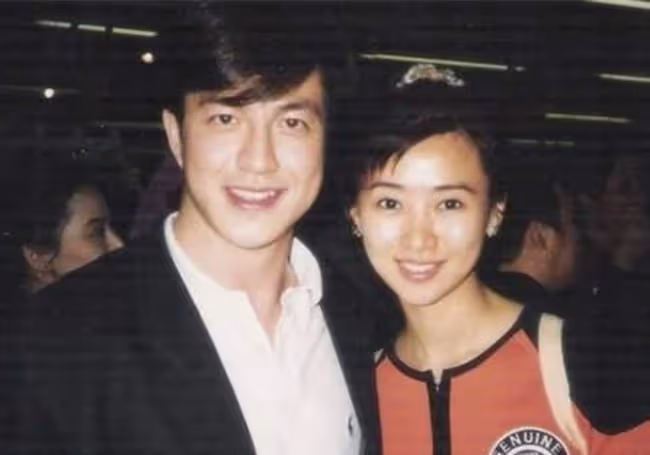 怕養不好倆自閉症兒子？鄭健樂離婚後罕露面，被曝一提孩子就會哭