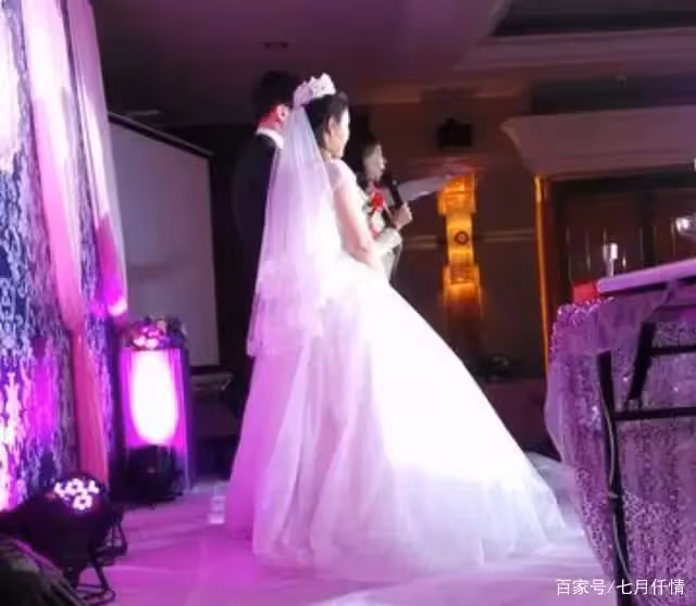 聘禮被「去零頭」!女孩愛上鳳凰男鐵心要嫁 婚禮上發現「還有另一個新娘」下一秒場面瞬間失控