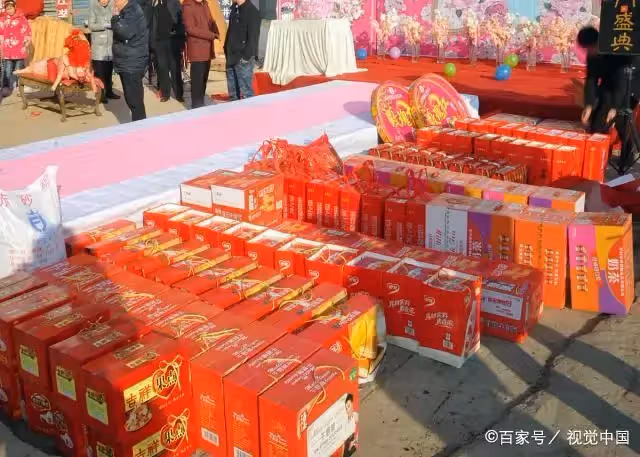 聘禮被「去零頭」!女孩愛上鳳凰男鐵心要嫁 婚禮上發現「還有另一個新娘」下一秒場面瞬間失控