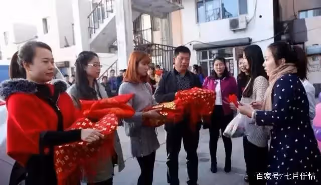聘禮被「去零頭」!女孩愛上鳳凰男鐵心要嫁 婚禮上發現「還有另一個新娘」下一秒場面瞬間失控