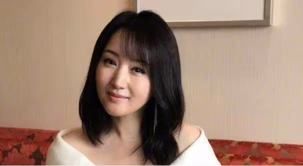 毛寧藏了多年妻子,居然是熟悉的她,怪不得不選楊鈺瑩