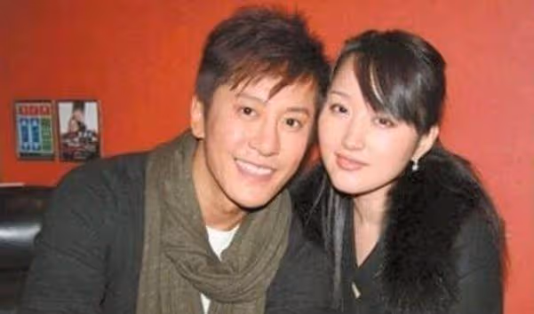 毛寧藏了多年妻子,居然是熟悉的她,怪不得不選楊鈺瑩