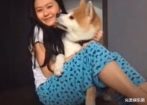 邱淑貞18歲二女兒罕露面,素顏出鏡五官精緻,繼承媽媽高顏值