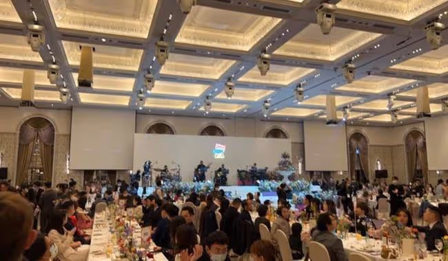 吳宗憲長女戴160萬鑽戒出嫁!花70萬宴請400人,眾星紅包金額曝光