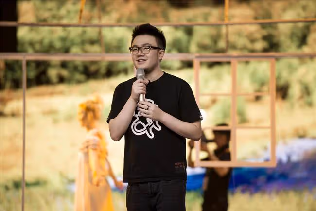 英達小兒子征戰奧運會！作為冰球前鋒被寄予厚望，高大帥氣引注目