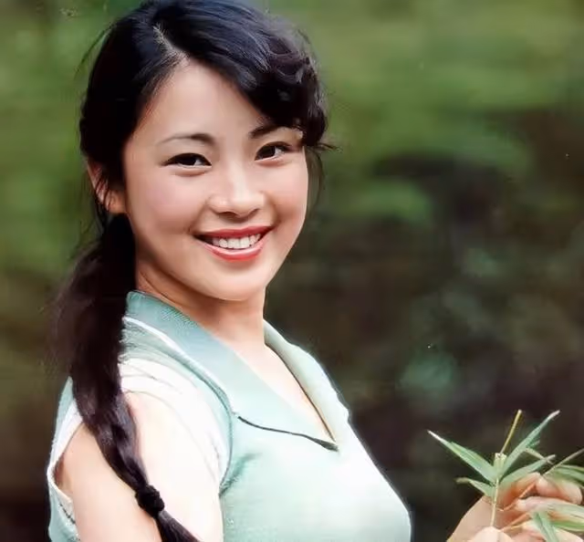 著名女星痛批李連杰是渣男,前妻在國外生活憋屈,沒錢買機票回國