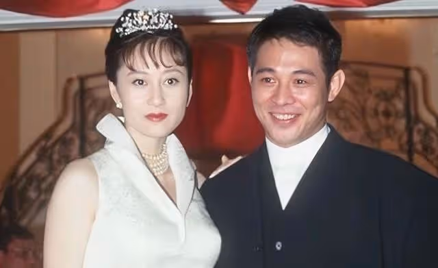 著名女星痛批李連杰是渣男,前妻在國外生活憋屈,沒錢買機票回國