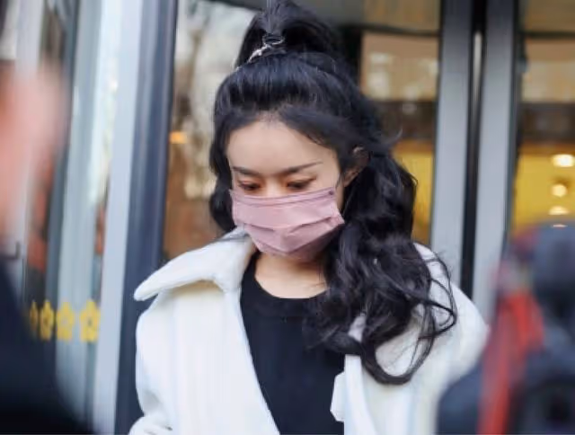春晚彩排成私服秀,賈玲棉襖上萬元,張藝興夾克3萬不止