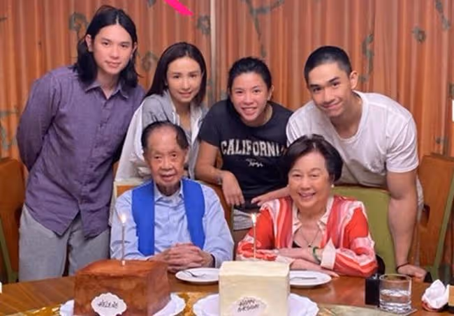 兩大億萬豪門聯姻！霍啟剛堂妹結婚，小2歲男友是港姐吳婉芳長子
