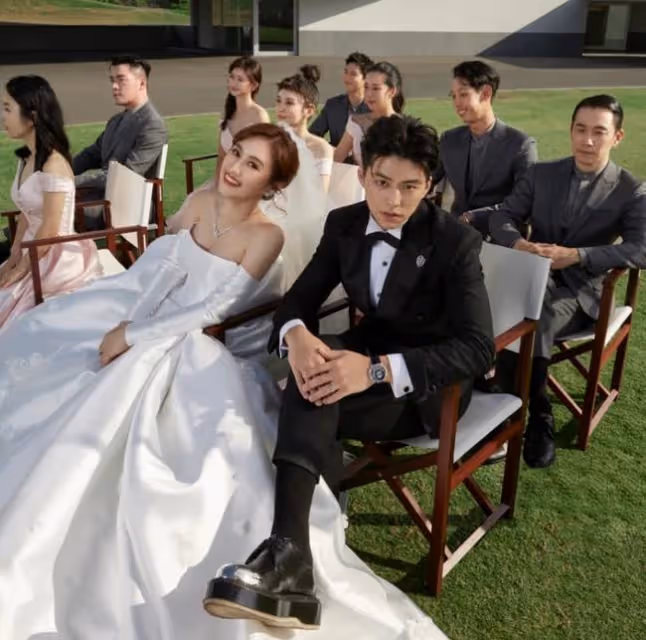知名女星參加吳宗憲女兒婚禮,衣服拉鏈突然爆開,急忙躲廁所補救