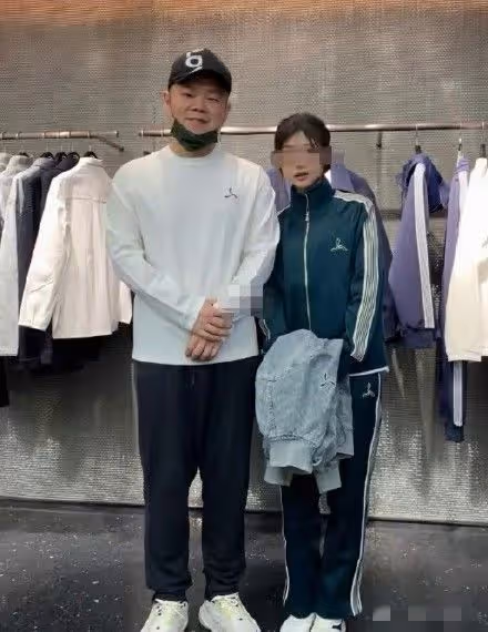 岳雲鵬患脂肪瘤後暴瘦!瘦出尖下巴肚腩消失,疑無緣虎年央視春晚