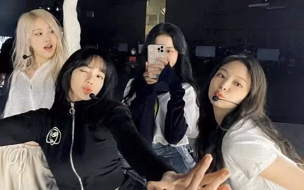 YG新女團即將出道？前後輩戰爭一觸即發；HYBE新女團撞YG？