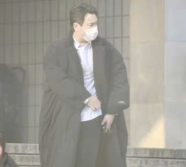 央視春晚第五次聯排,沈騰身形消瘦顏值回春,張小斐大衣配老年褲