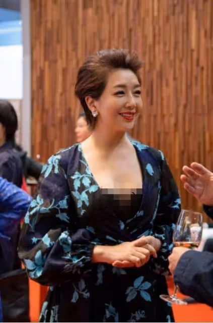 江珊火辣情史:離婚後和靳東同居5年,女兒一句話卻讓她選擇放手