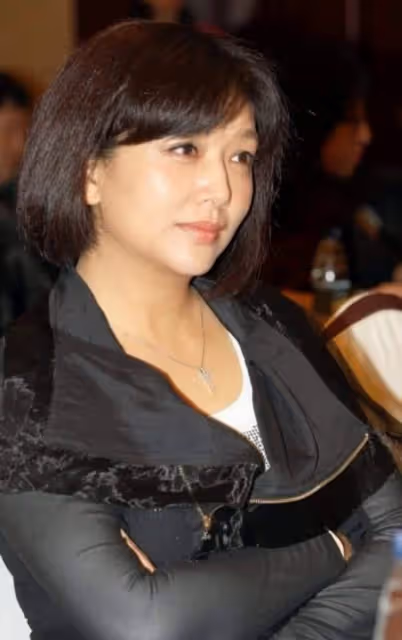 江珊火辣情史:離婚後和靳東同居5年,女兒一句話卻讓她選擇放手
