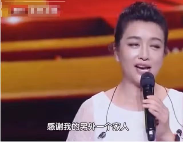江珊火辣情史:離婚後和靳東同居5年,女兒一句話卻讓她選擇放手
