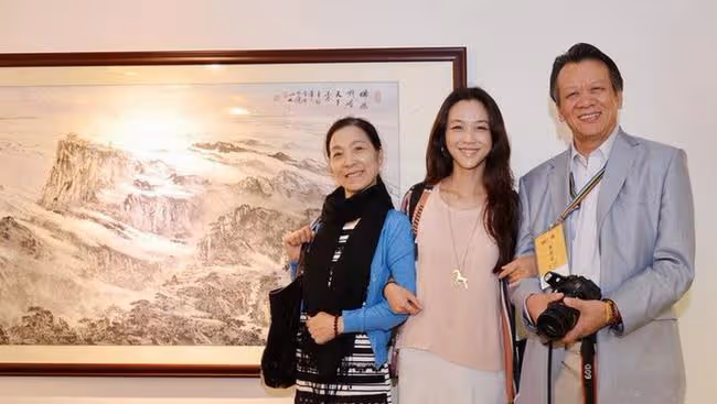 移民或嫁給洋丈夫的3位著名女演員,人生一言難盡