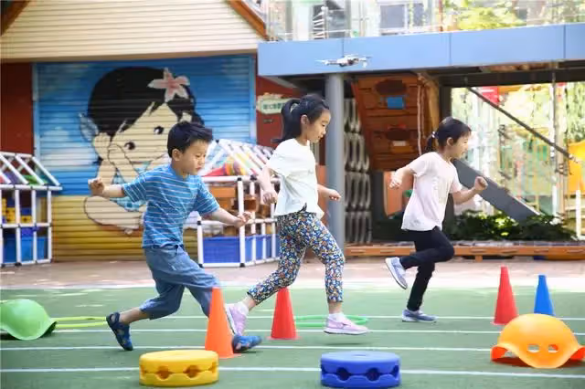 1年被「學校勸退」5次!8歲男孩痴迷畫畫到凌晨 媽媽「PO作品求助」反被勸:他不需要老師