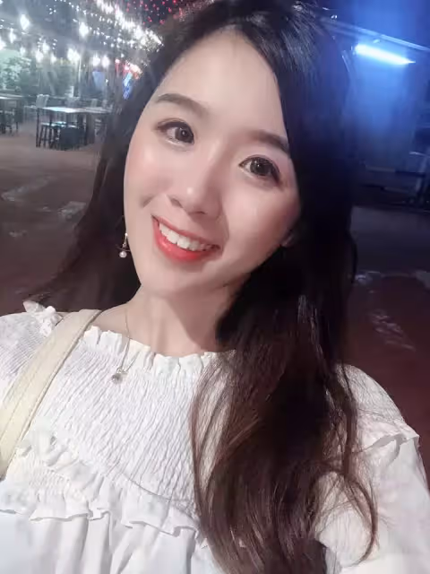 美夢成真！恐龍妹「倒追天菜冰山學長」被拒絕百遍　為愛瘦身變美「7年甜曬一家四口照」幸福到哭