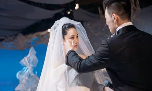 張馨予何捷怎麼在一起的 為啥黑料女神最後嫁給了軍人