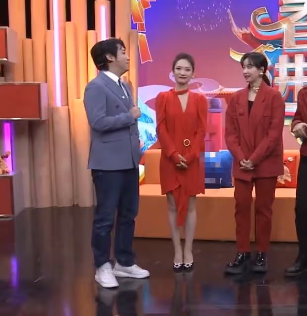 《春晚進行時》宋茜穿萬元外套,趙麗穎卡粉,任嘉倫百元外套獲贊