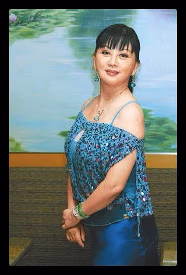 宮雪花怒斥李連杰,曝黃秋燕離婚後窮困潦倒,想看女兒買不起機票